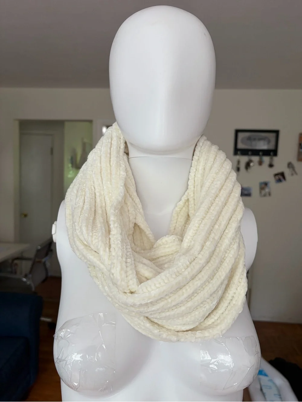 BASS Ivory Ribbed Knit Infinity Scarf Polyester Neck Warmer Solid